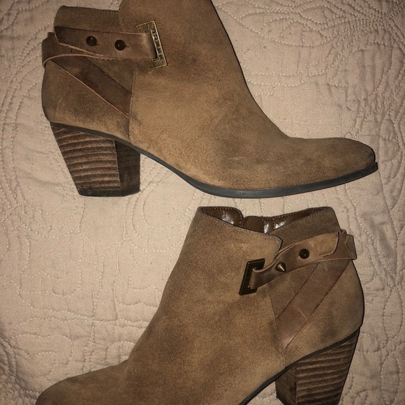 Guess booties - Picture 1 of 3